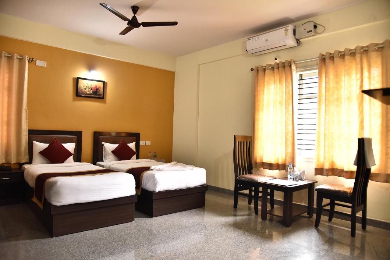 The Banjaara Suites Bangalore Exterior photo