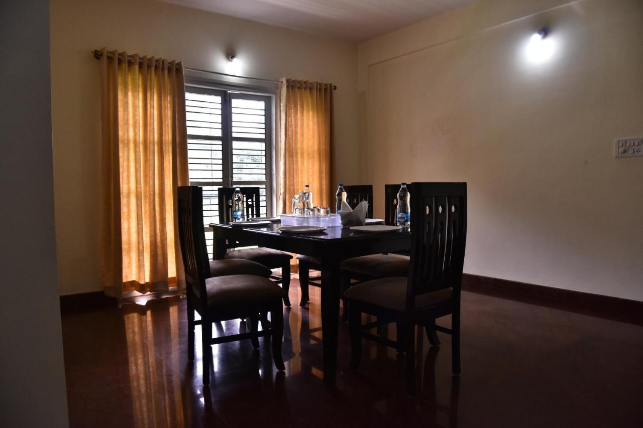 The Banjaara Suites Bangalore Exterior photo