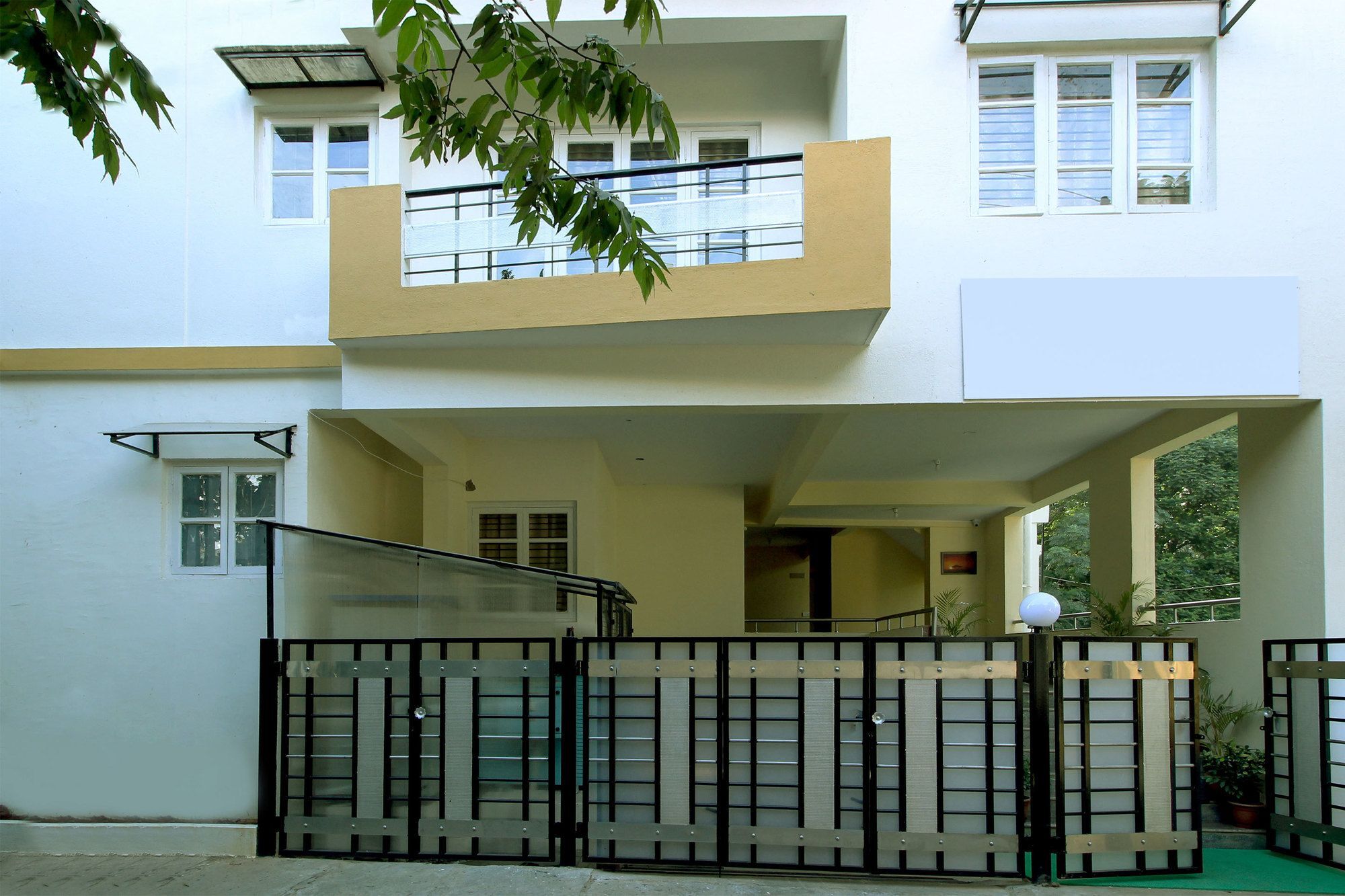 The Banjaara Suites Bangalore Exterior photo